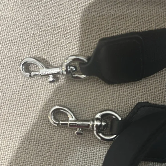 Marc Jacobs The Tote Bag | Like New! - Picture 4 of 8